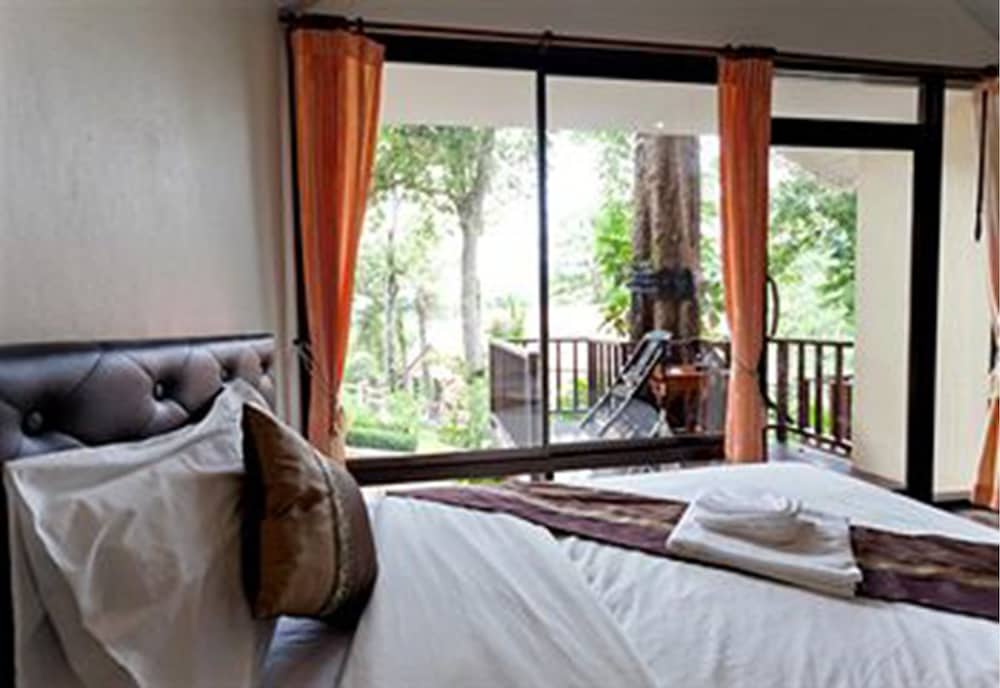 CHANG CLIFF RESORT 46/70