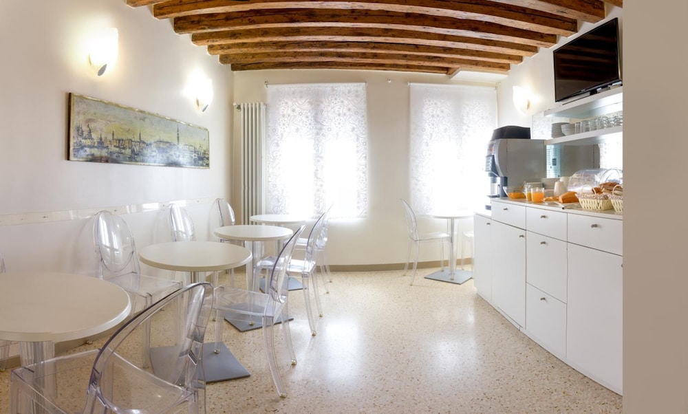 Hotel Adriatico 40/54