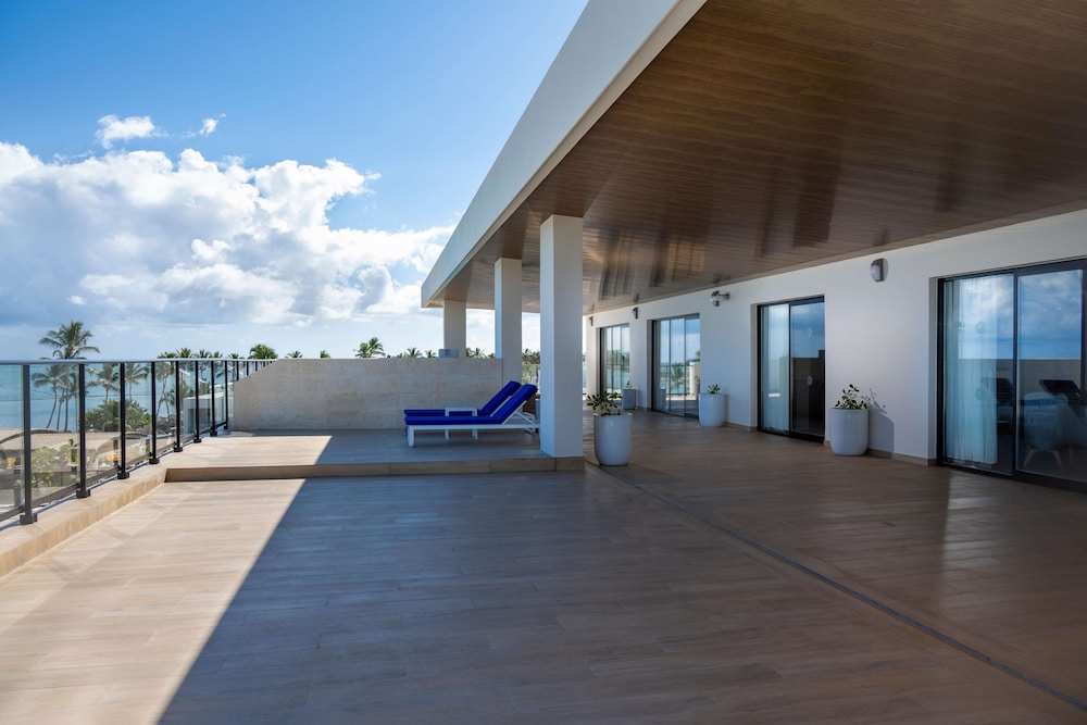 Serenade All Suites - Adults Only Resort 41/50