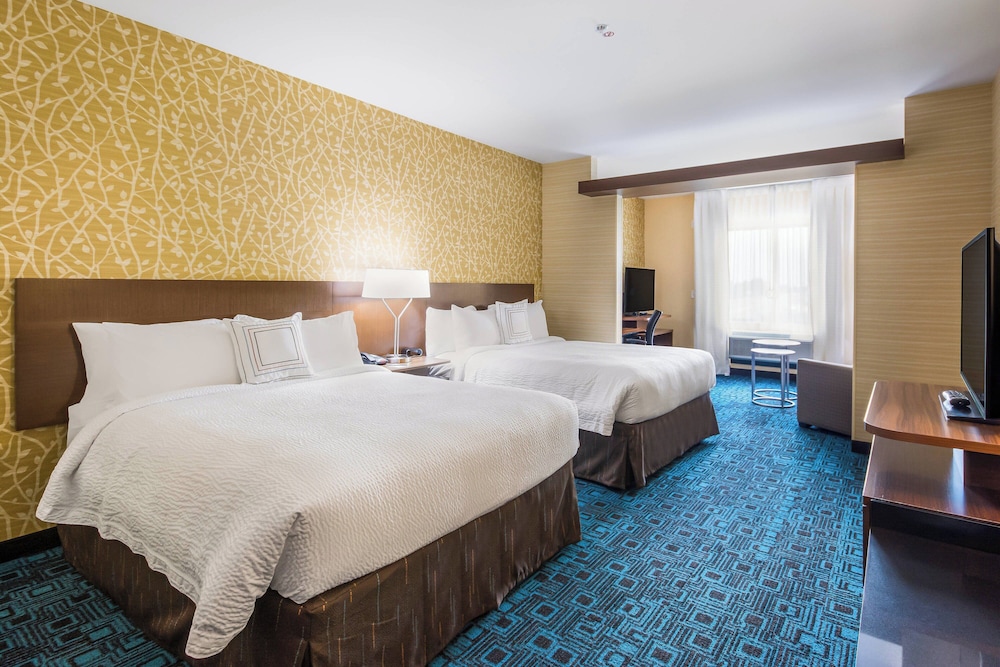 Suite, 2 Queen Beds, Sofa