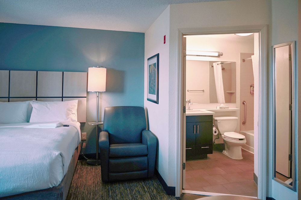 Sonesta Simply Suites Clearwater 11/43
