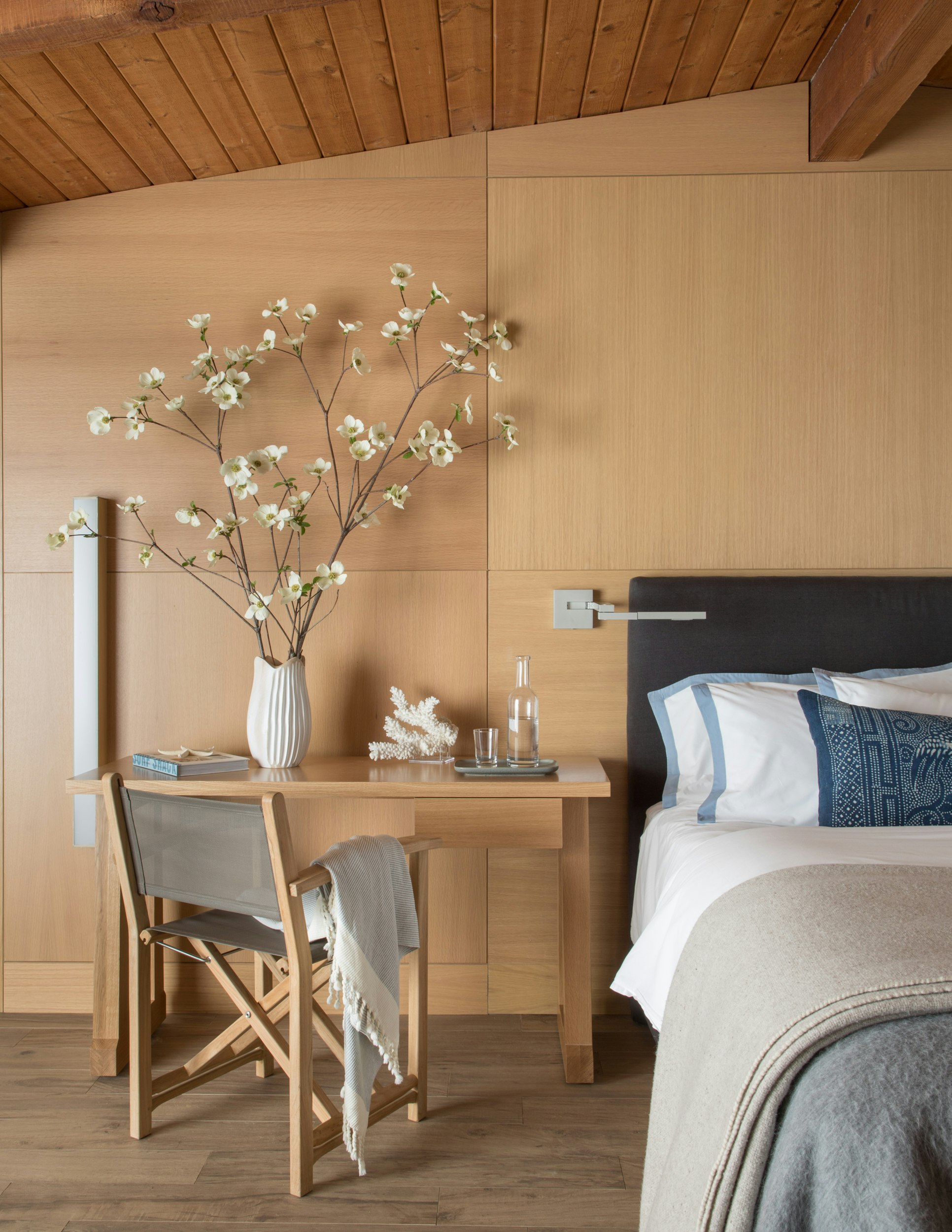 Malibu Beach Inn 5/45