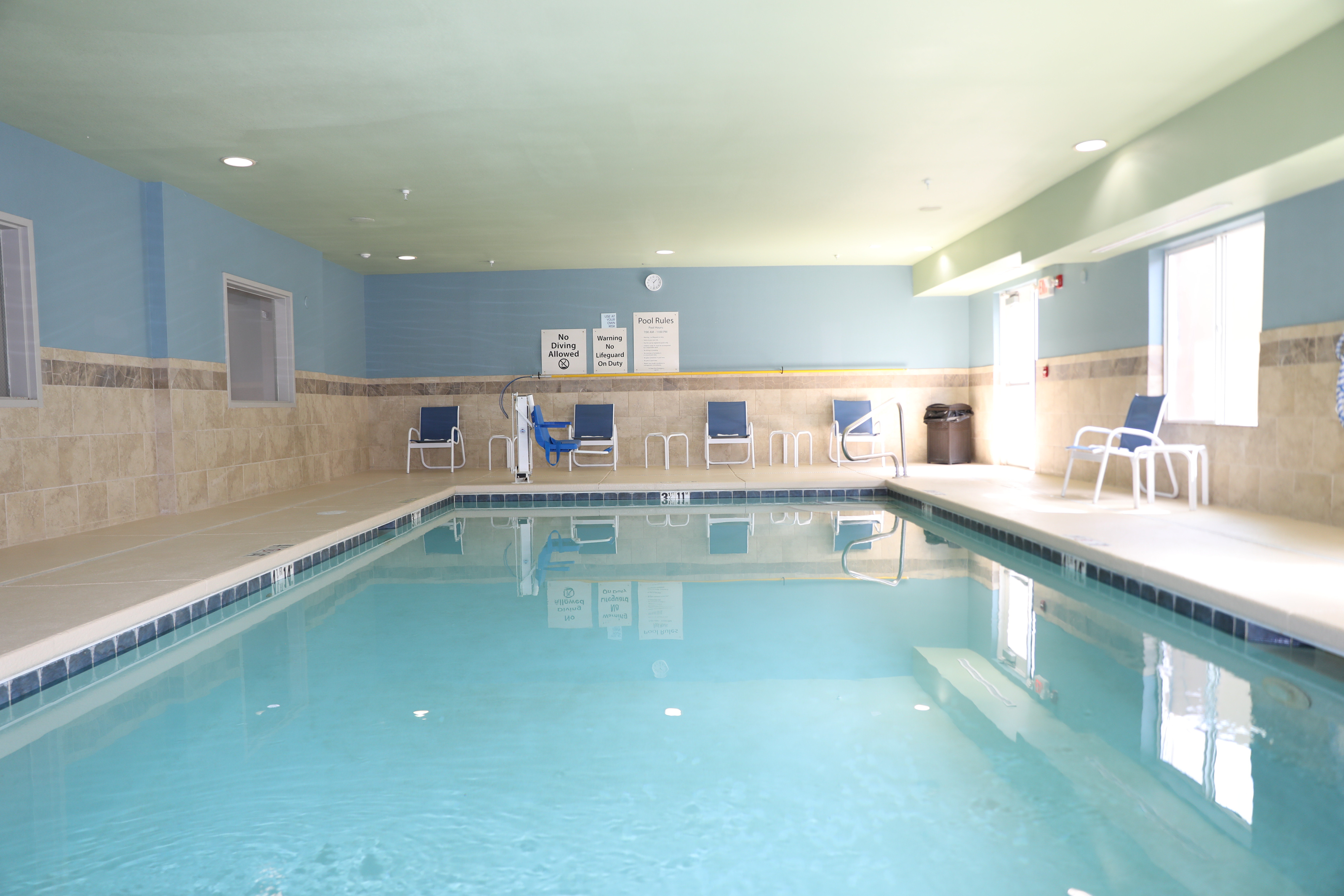 Holiday Inn Express Hotel Suites Albuquerque Airport 26/44