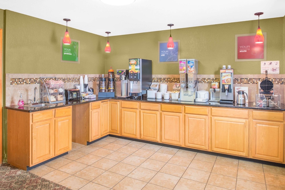 Super 8 By Wyndham Sikeston/Miner Area 5/41