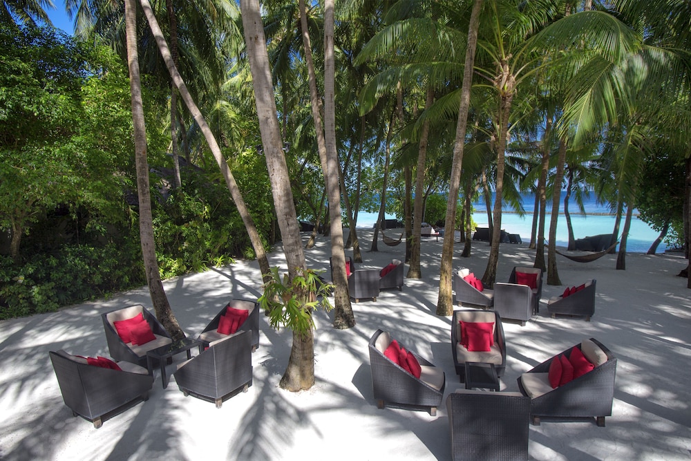 Baros Maldives 104/115
