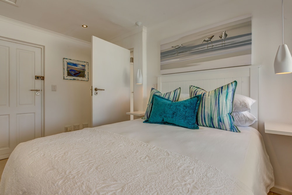 Amanzi Island Boutique Hotel 11/77