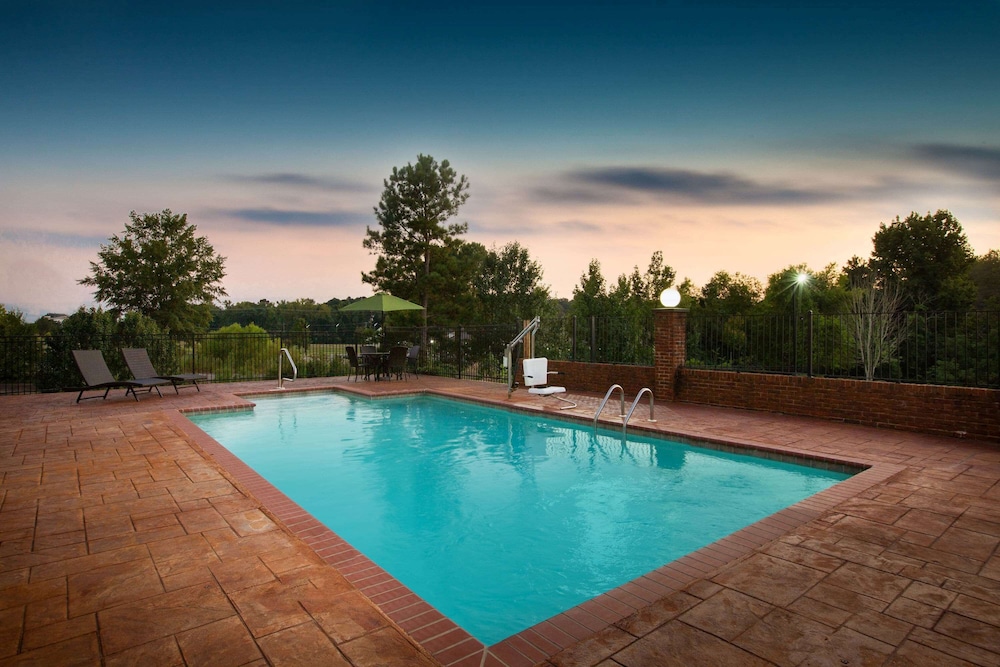 La Quinta Inn & Suites by Wyndham Tupelo