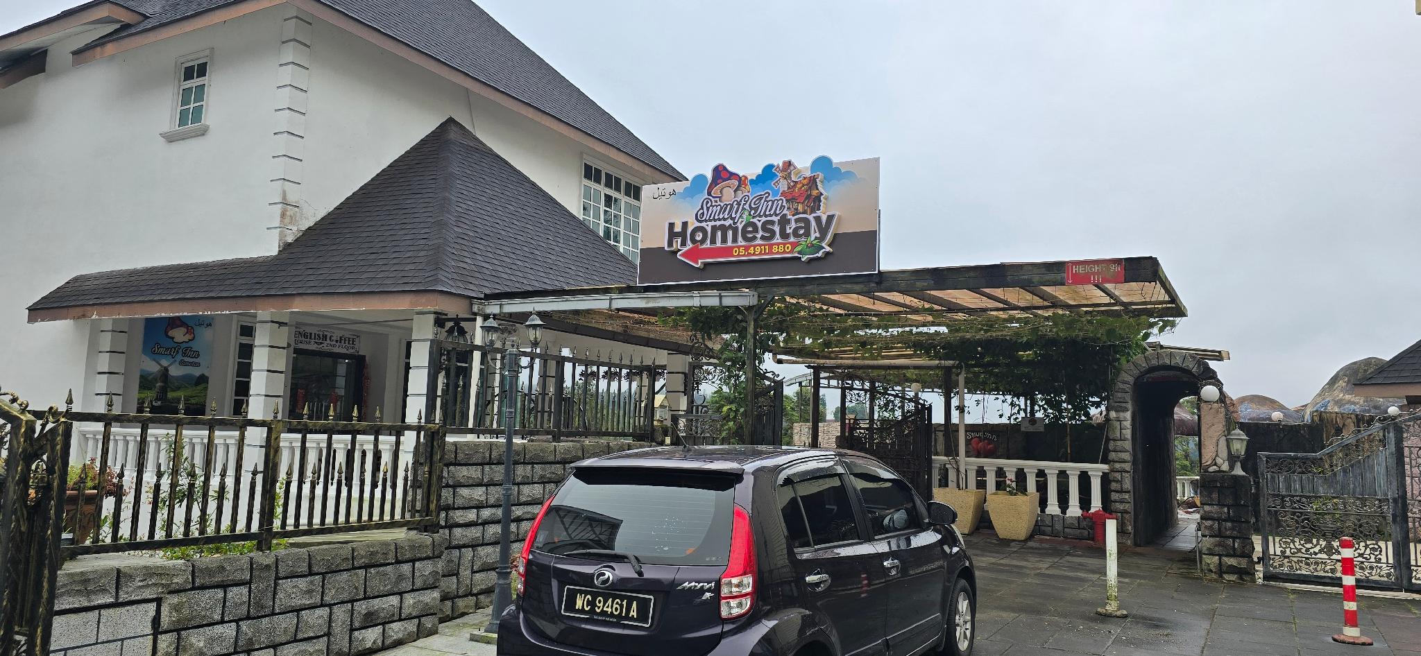 Smurf Inn Homestay 69/77
