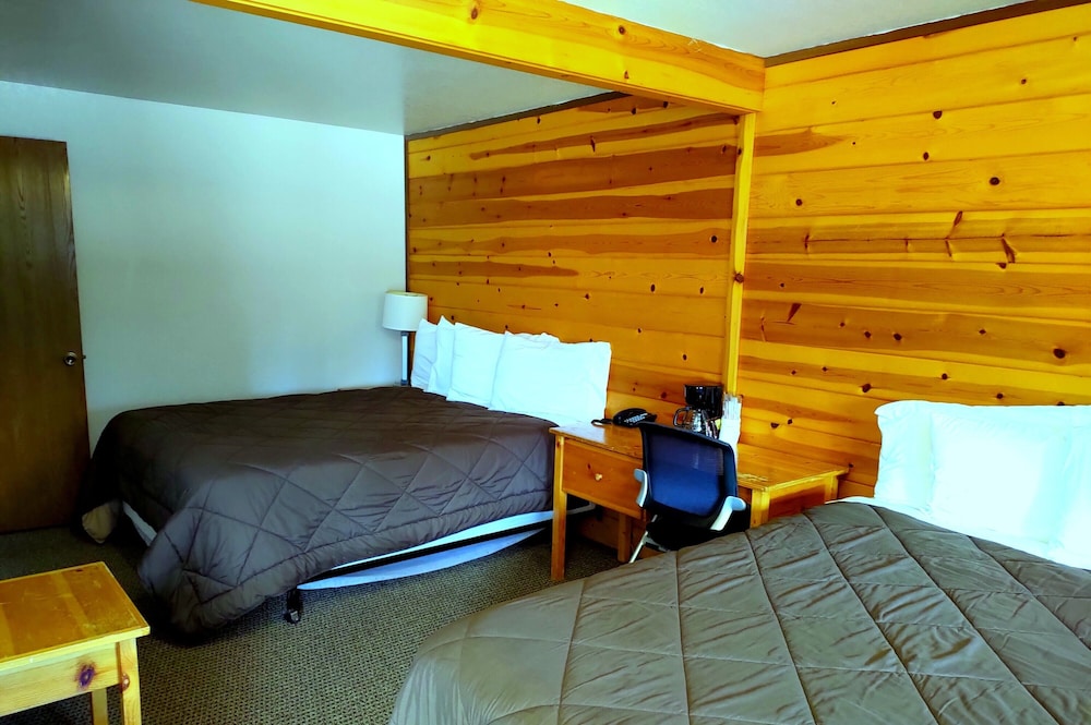 Packwood Inn 32/56