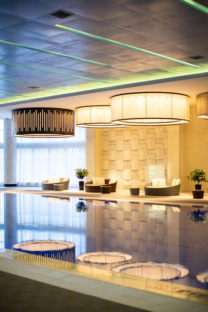 Renaissance Shenyang West Hotel 5/45