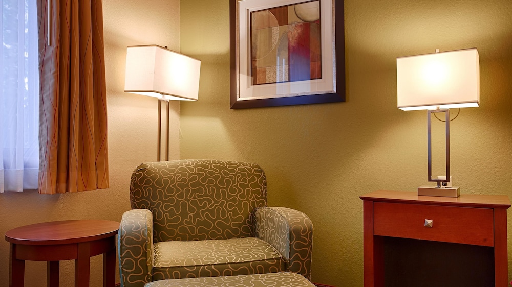 Best Western Plus Altoona Inn 30/43