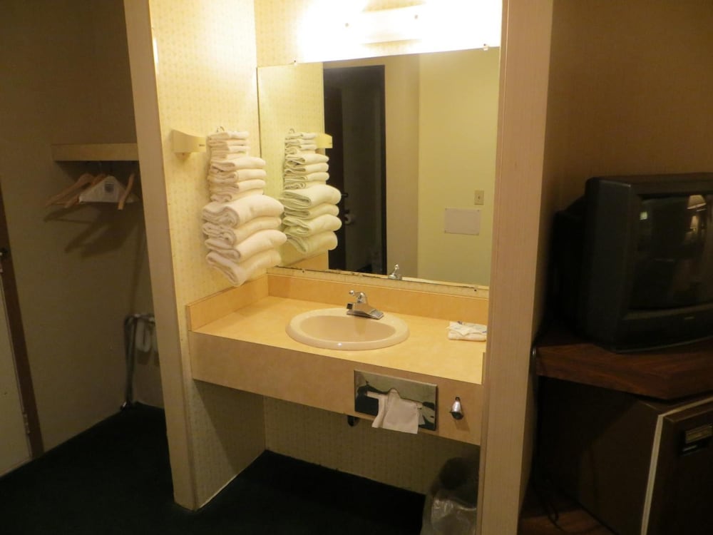 Starlite Budget Inn 25/46