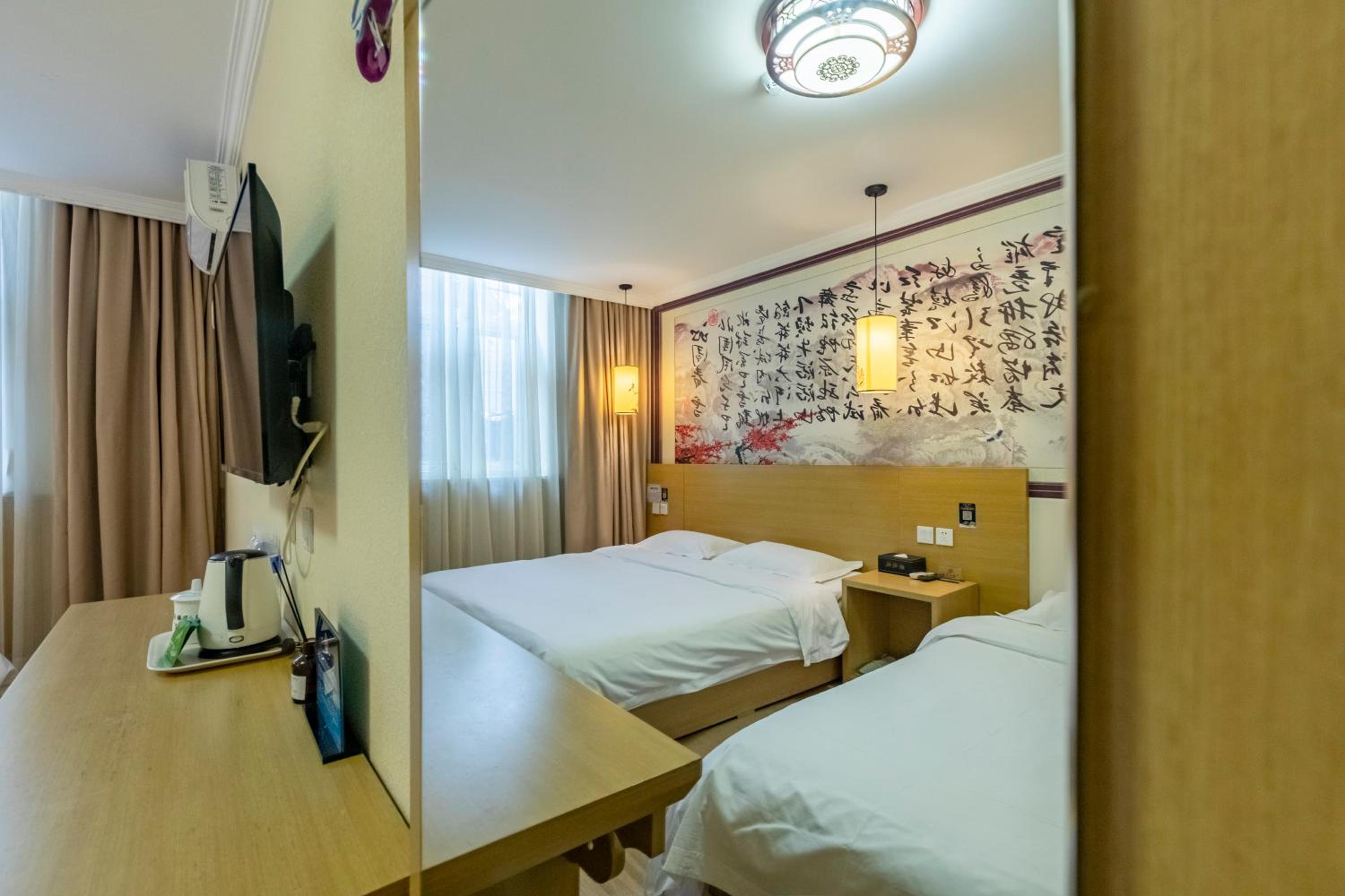 غرفة ديلوكس بسريرين منفصلين، Dragon King Hostel 2/8