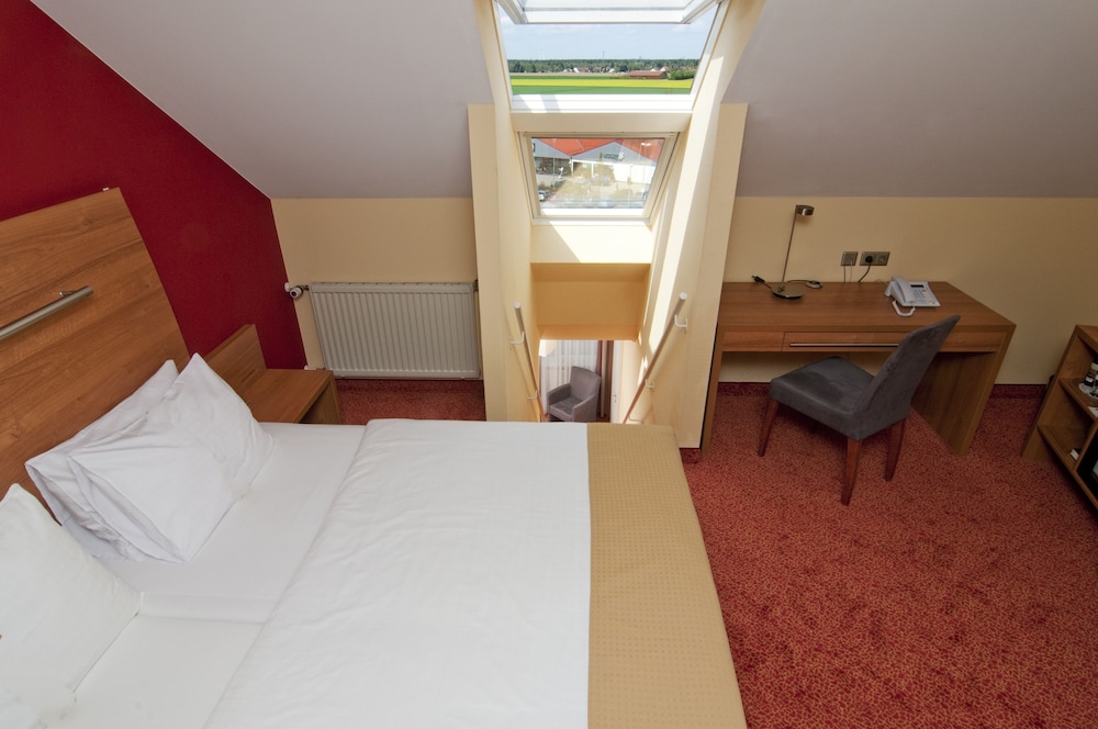 Holiday Inn Munchen Unterhaching 15/80