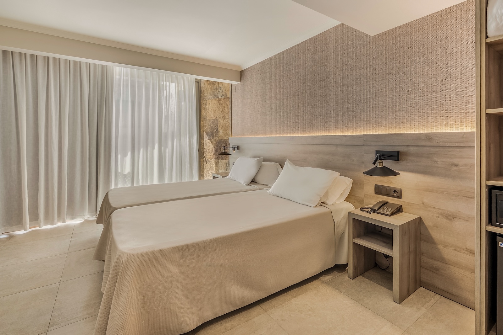 Metropol Hotel 17/50