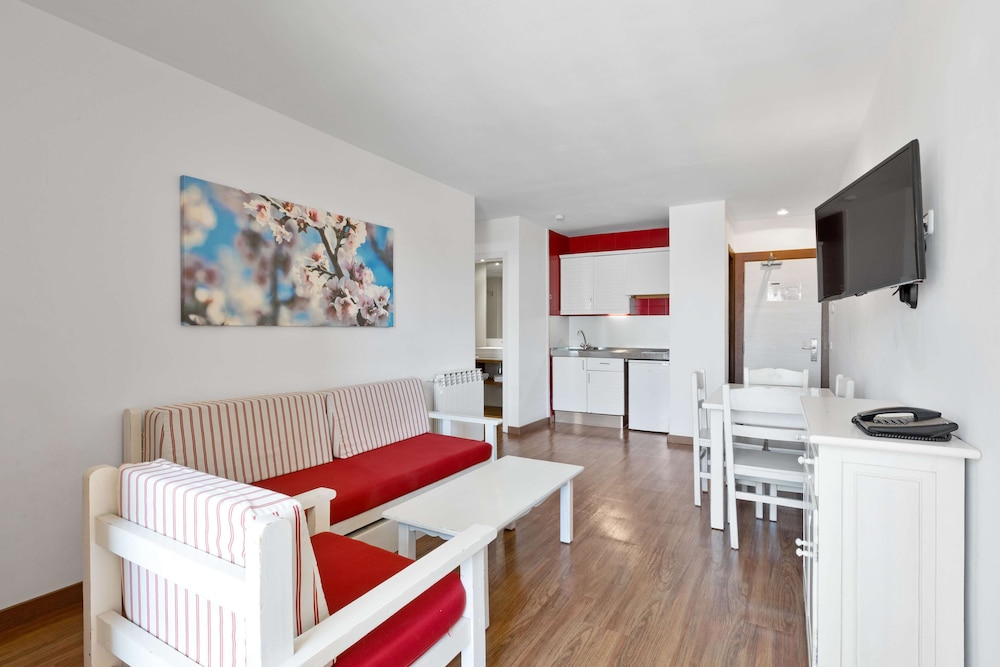 شقة بسريرين منفصلين بشرفة بغرفة نوم واحدة مع أريكة، Apartamentos Pabisa Orlando 3/5