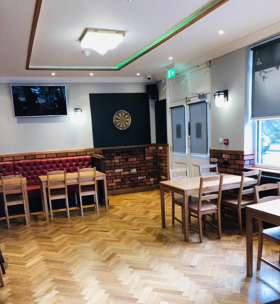 Six Bells Hotels 37/47