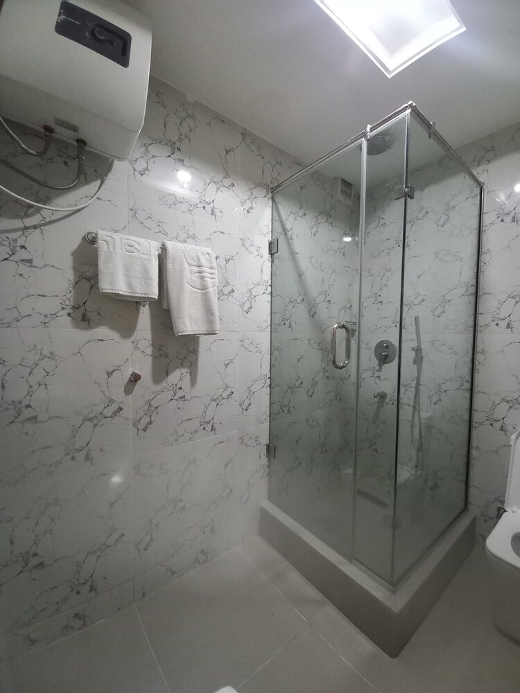 Premium, Apartment, King Bed, 3j Apos S Hotel Ltd 2/2