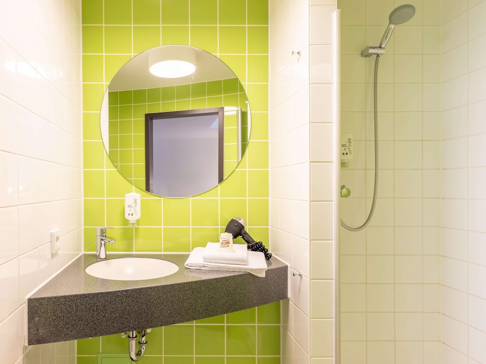 غرفة بسرير مزدوج، B&B Hotel Ludwigshafen 5/5