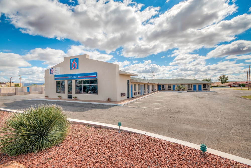 Motel6 Van Horn, TX thumb 4
