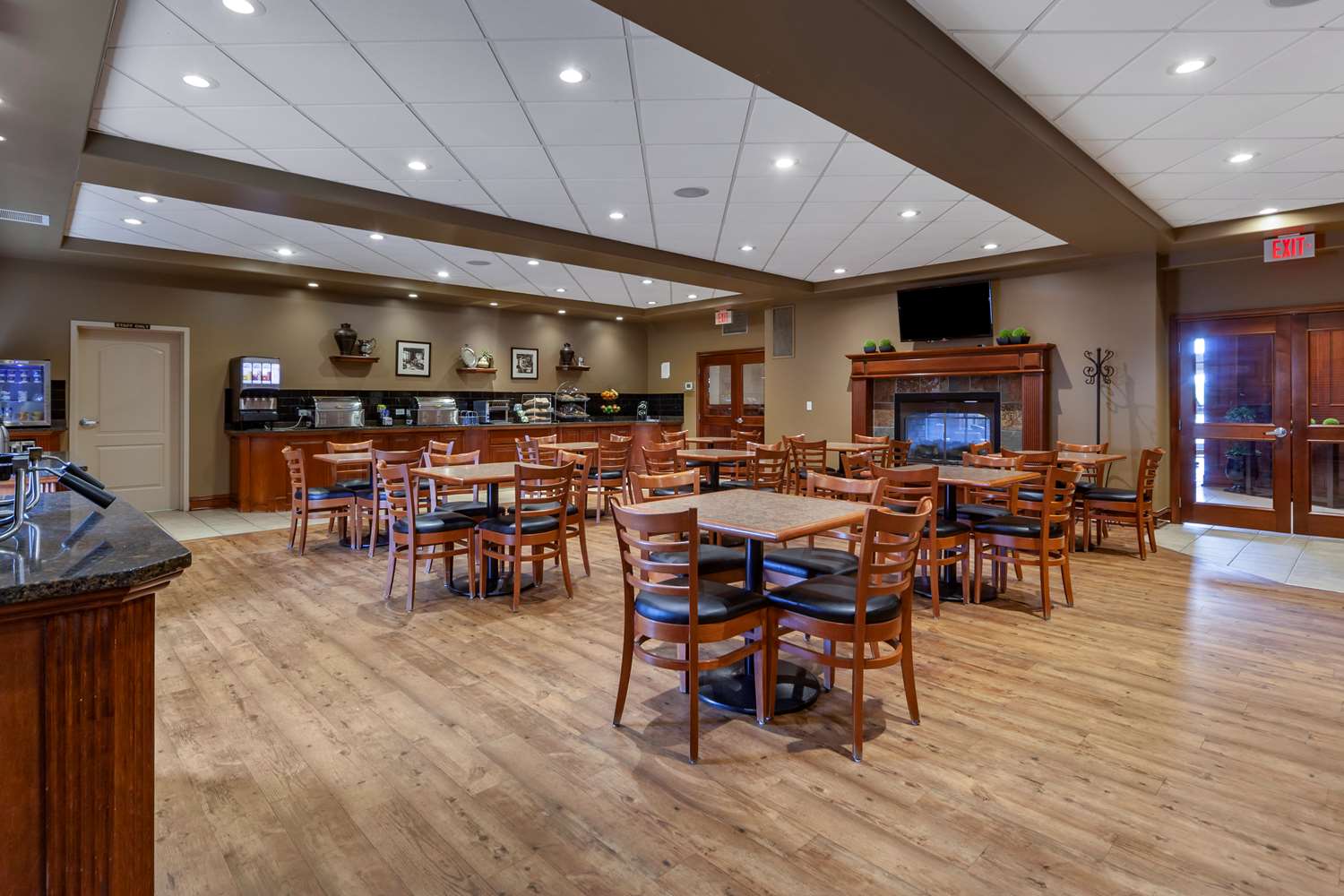 restaurant cafeteria