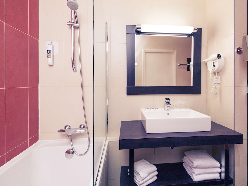 Mercure Maurepas Saint Quentin 70/70