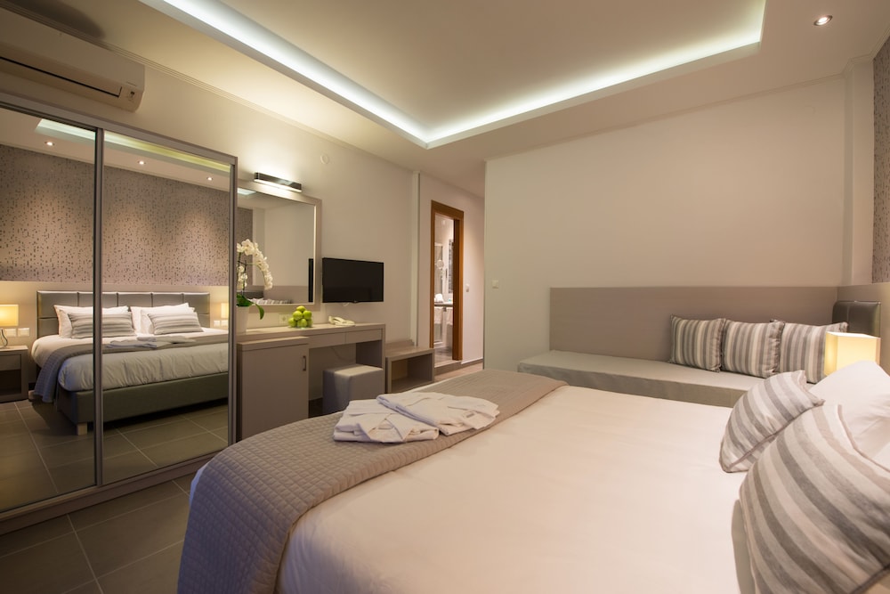 Angelica Hotel 5/36