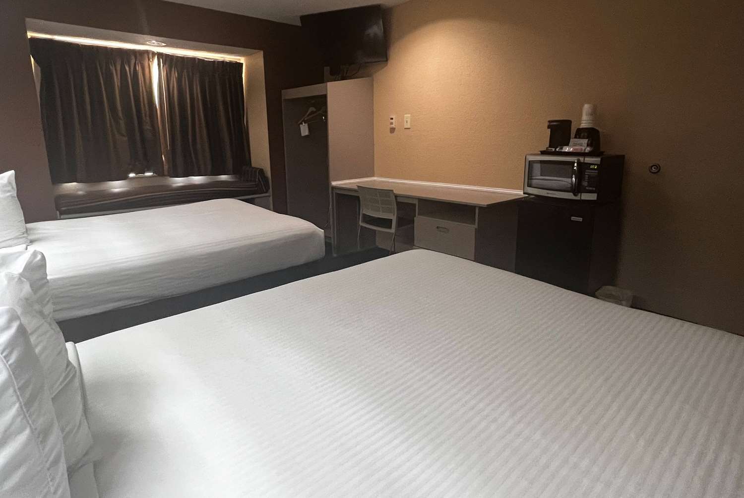 Microtel Inn And Suites Houston 14/32
