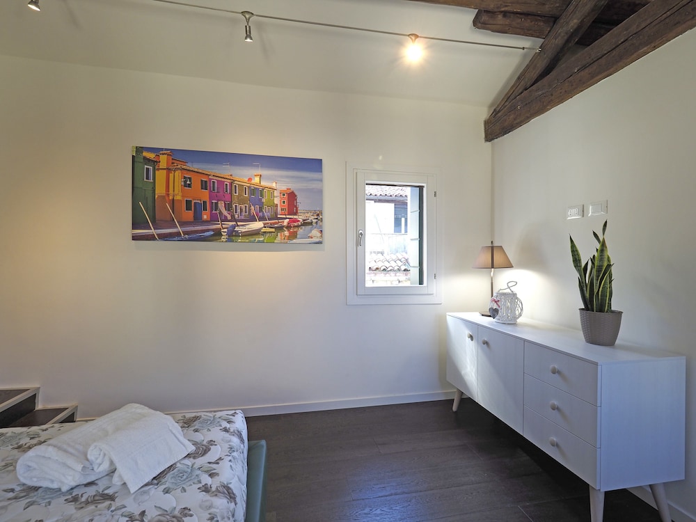 Majestic Rialto House 24/50