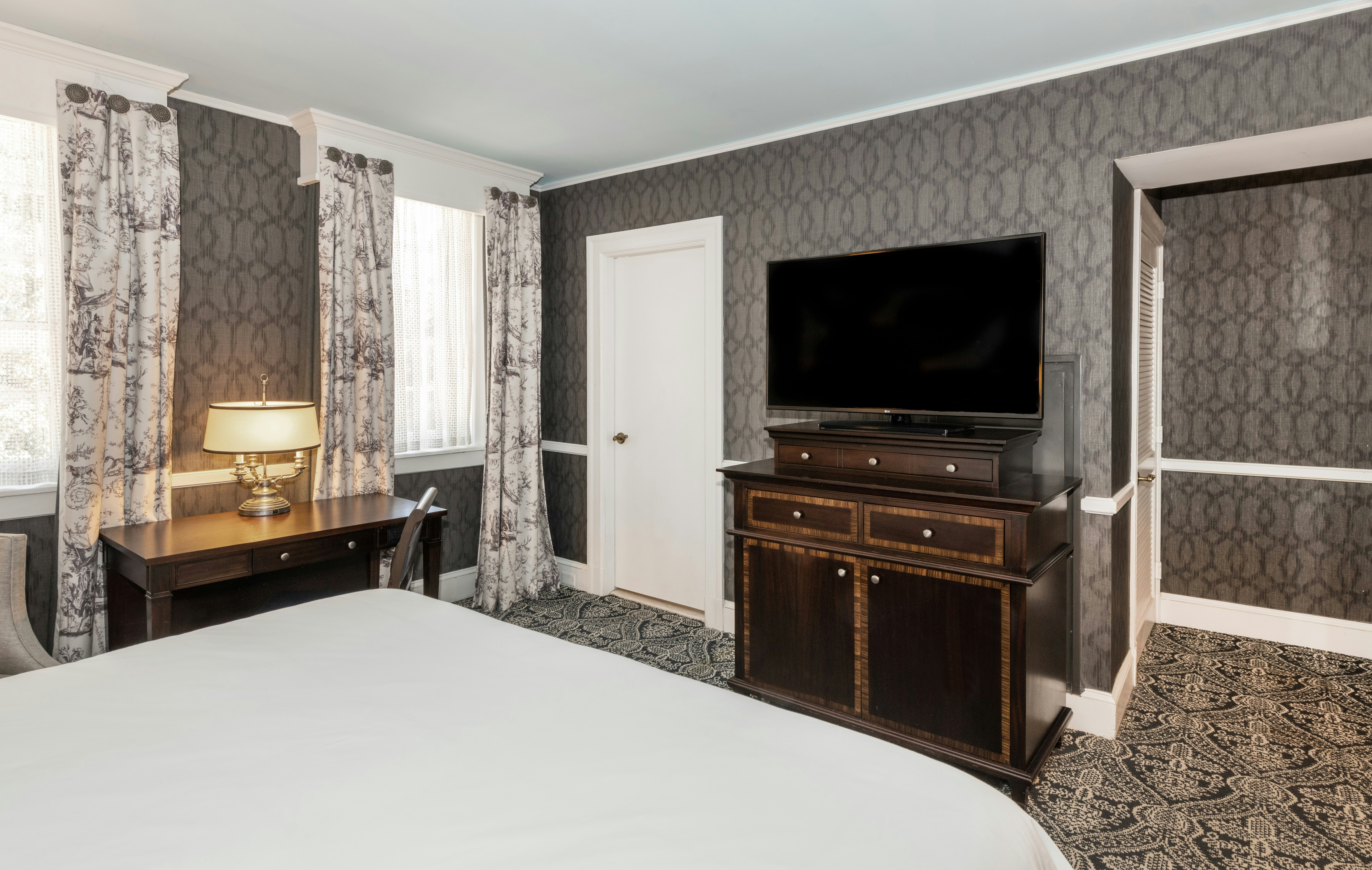 Robert Johnson, Pure, Wellness, King Bed