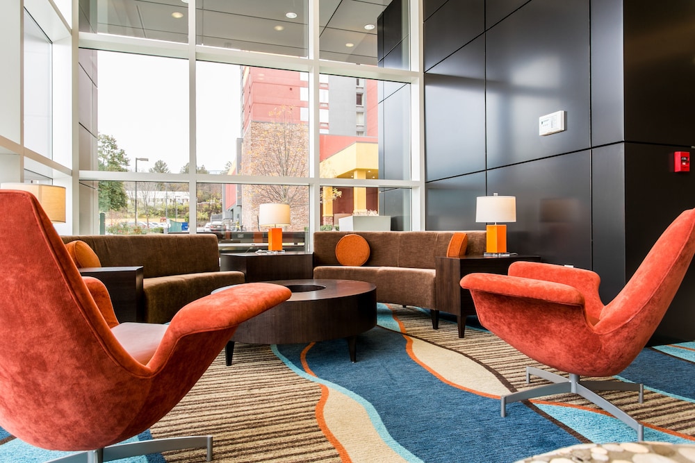 Holiday Inn Hotel & Suites CHATTANOOGA DOWNTOWN 44/65