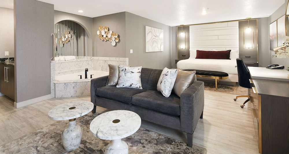 Best Western Plus Abbey Inn 23/38