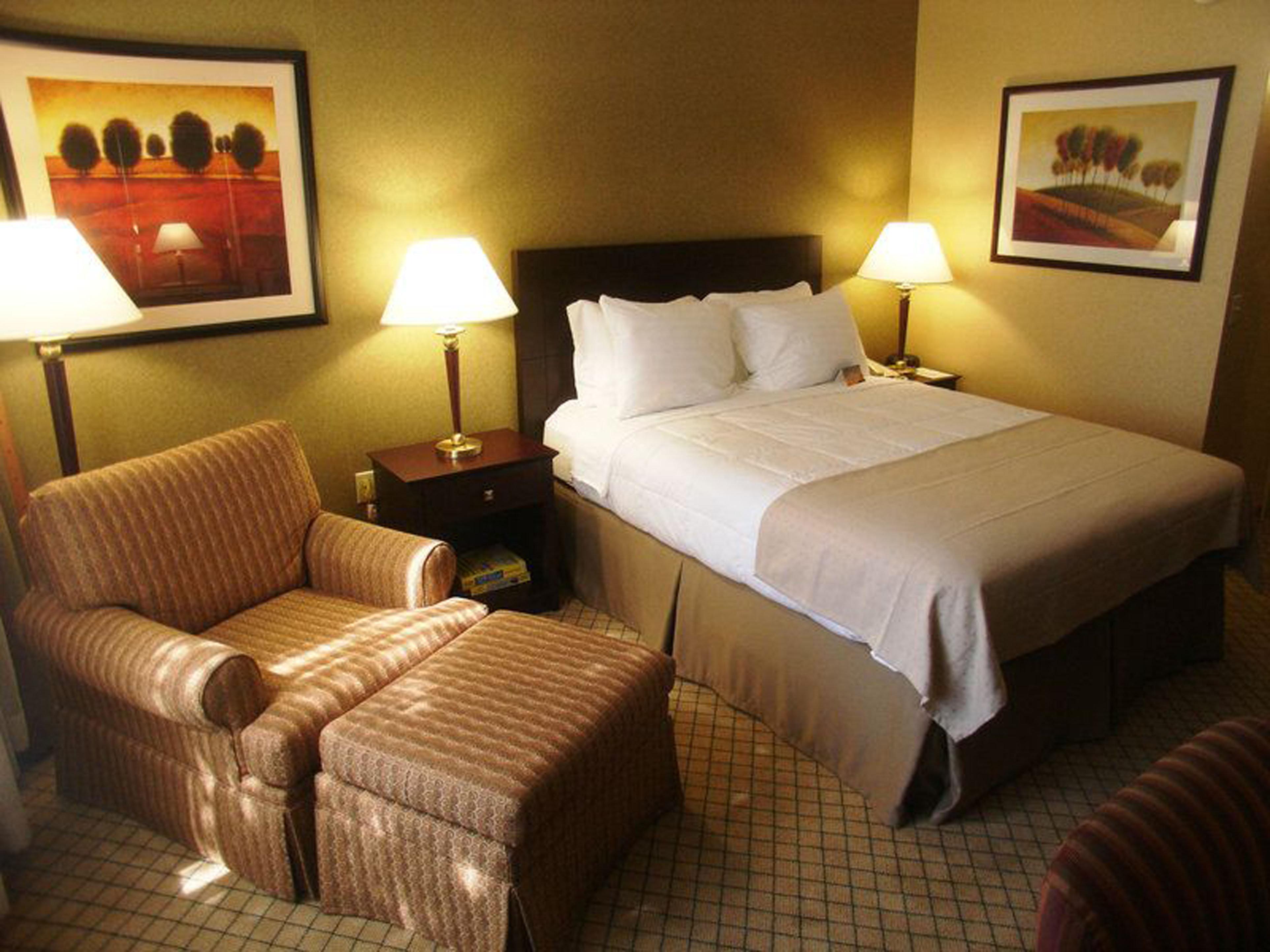Armoni Inn and Suites 20/57