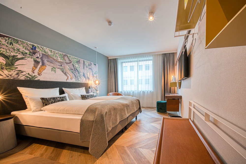 Vienna House Easy by Wyndham Amsterdam Airport 16/58