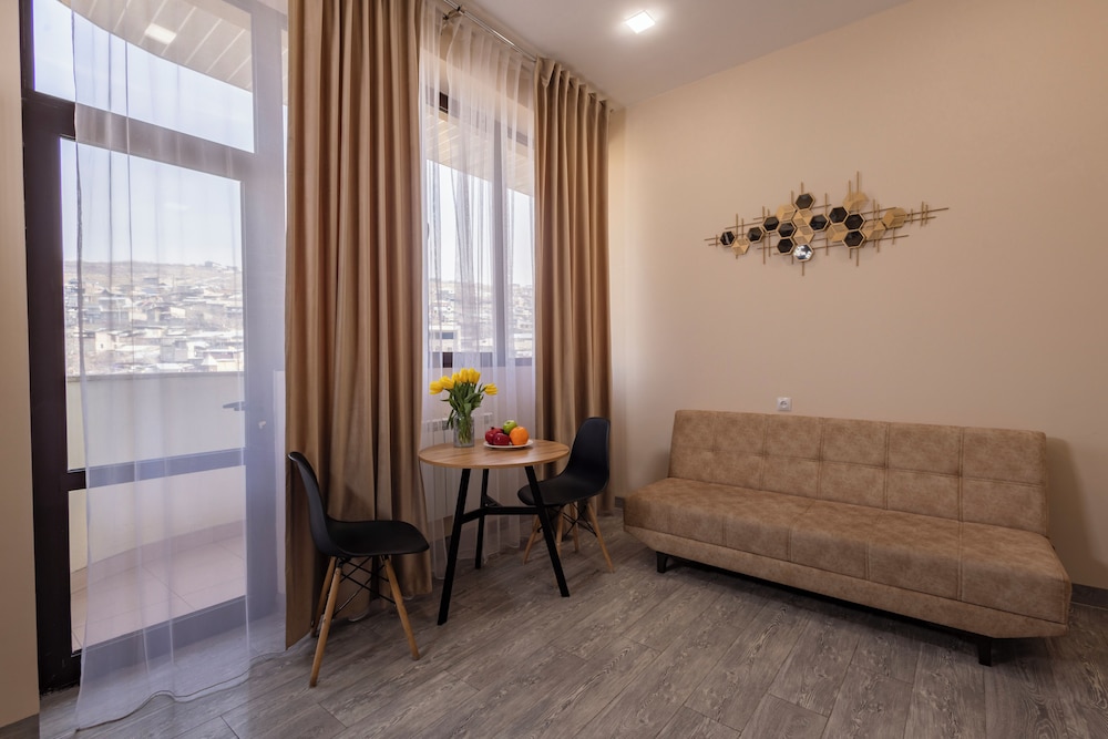 Horizon Hotel Yerevan 73/91