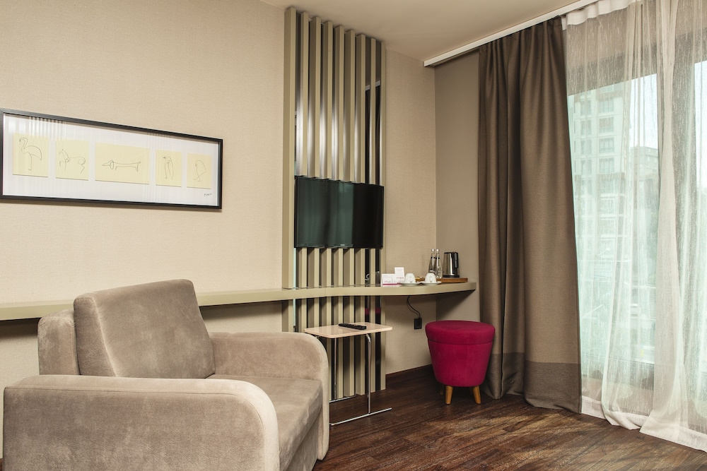 The City Suites 45/61