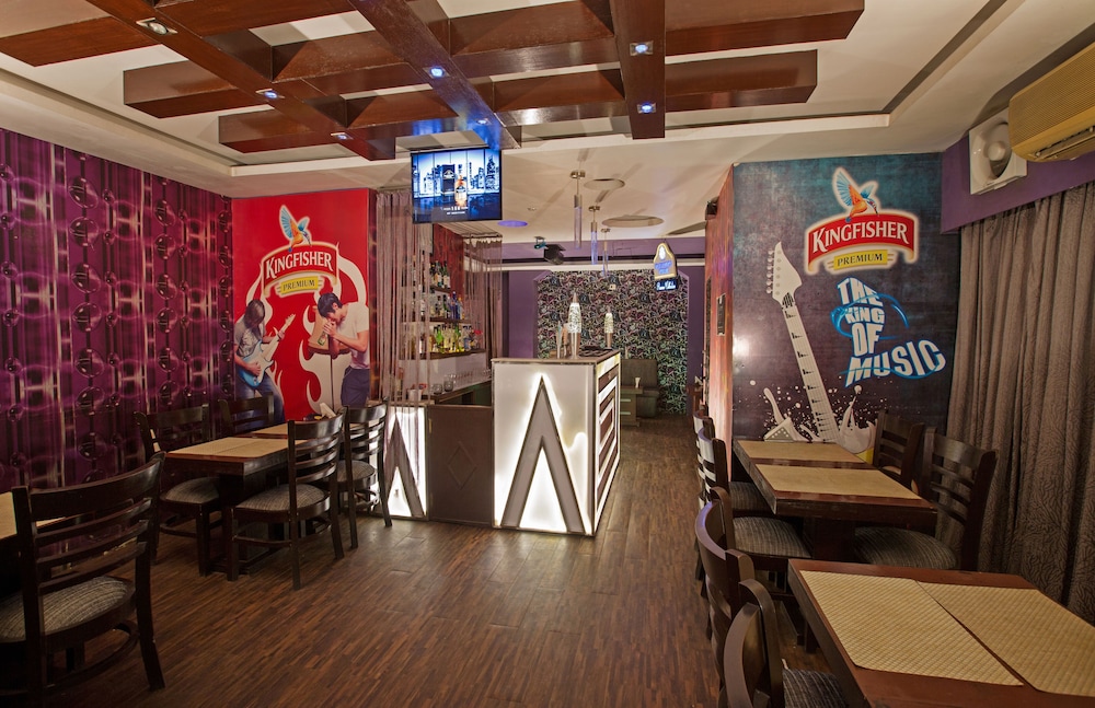 Oyo Premium Paltan Bazar 39/49