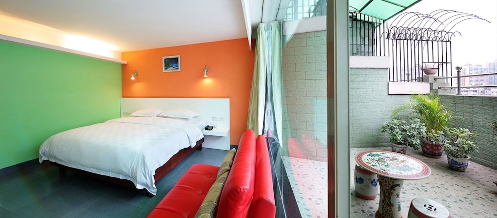LN White House Hotel 48/48