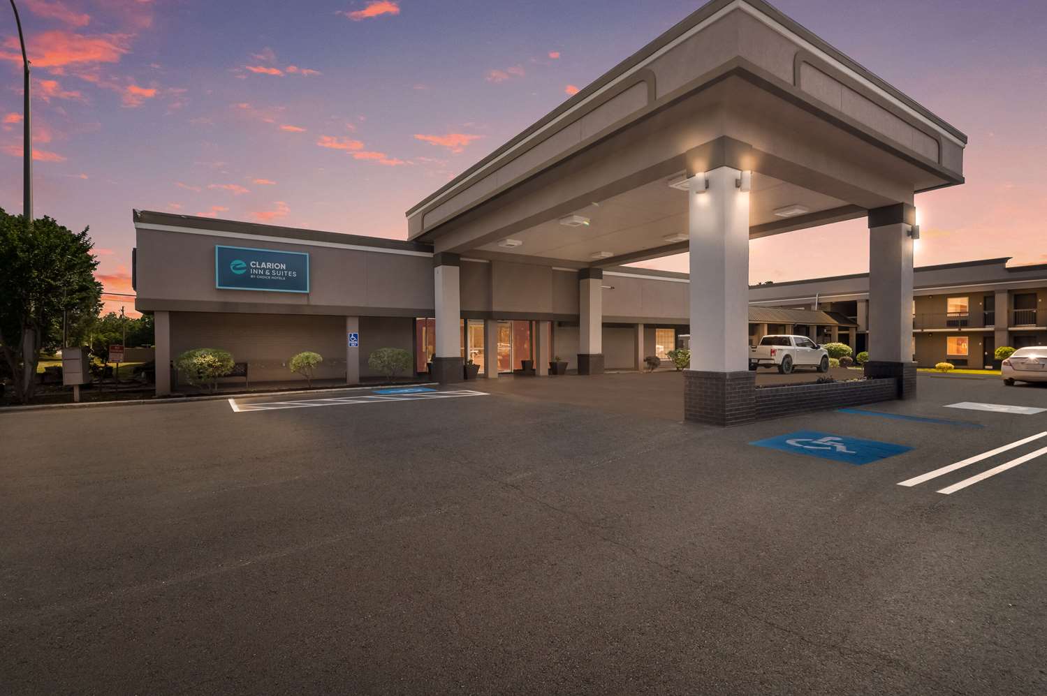 Clarion Inn & Suites Russellville I-40 19/20