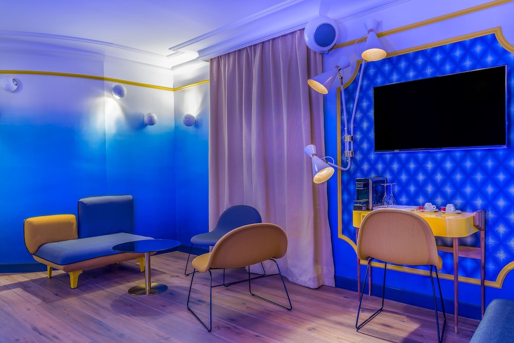 Idol Hotel 39/47
