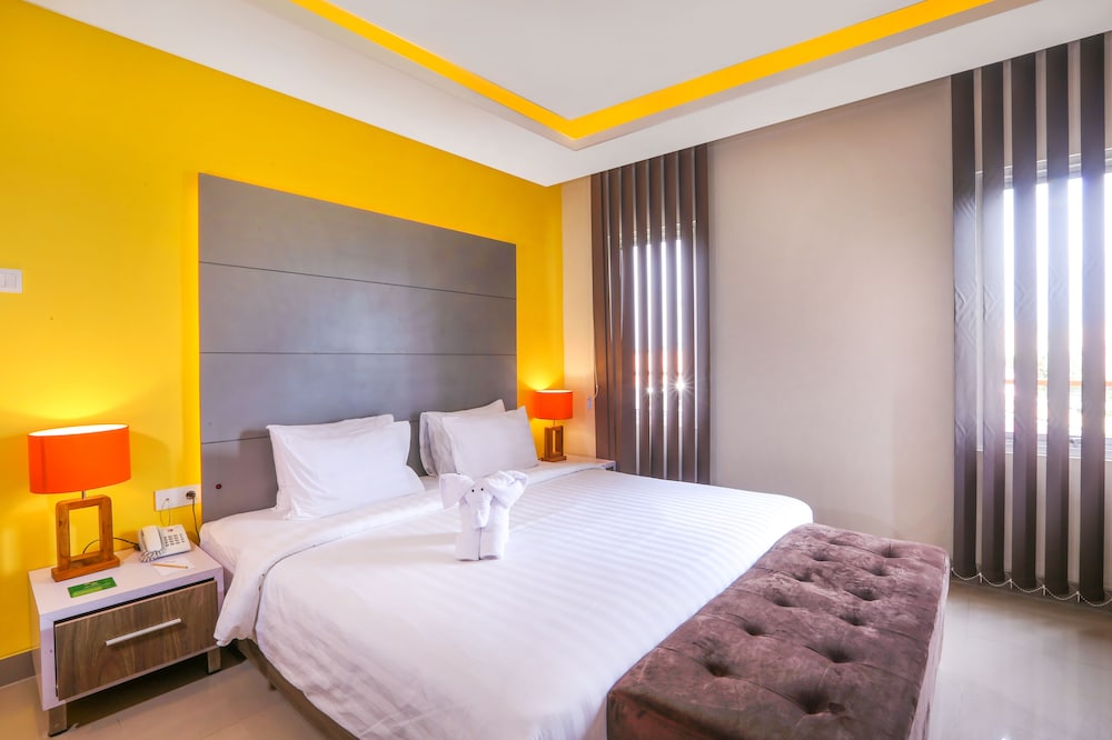 Deluxe, King Bed