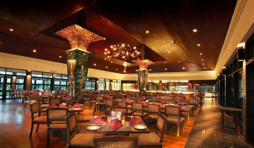 Cyberview Resort And Spa 49/66