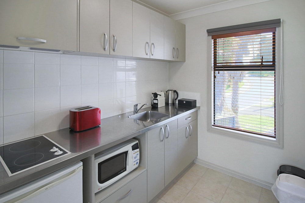 Whangaparaoa Lodge Motel 70/70