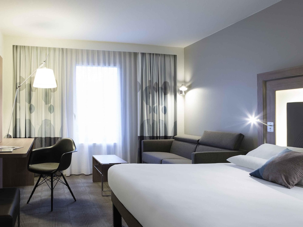 NOVOTEL CHATEAU DE VERSAILLES 22/72