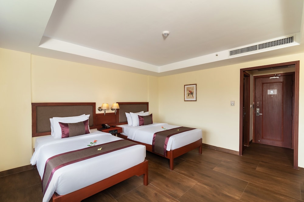 Hotel de la Renaissance 28/50