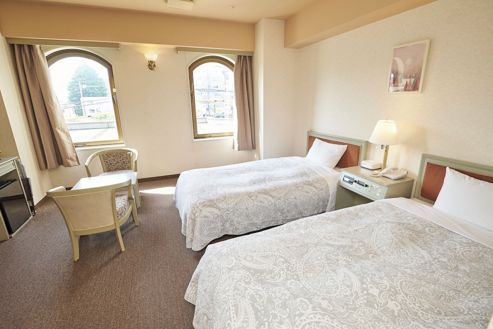 DELUXE, TWIN BEDS
