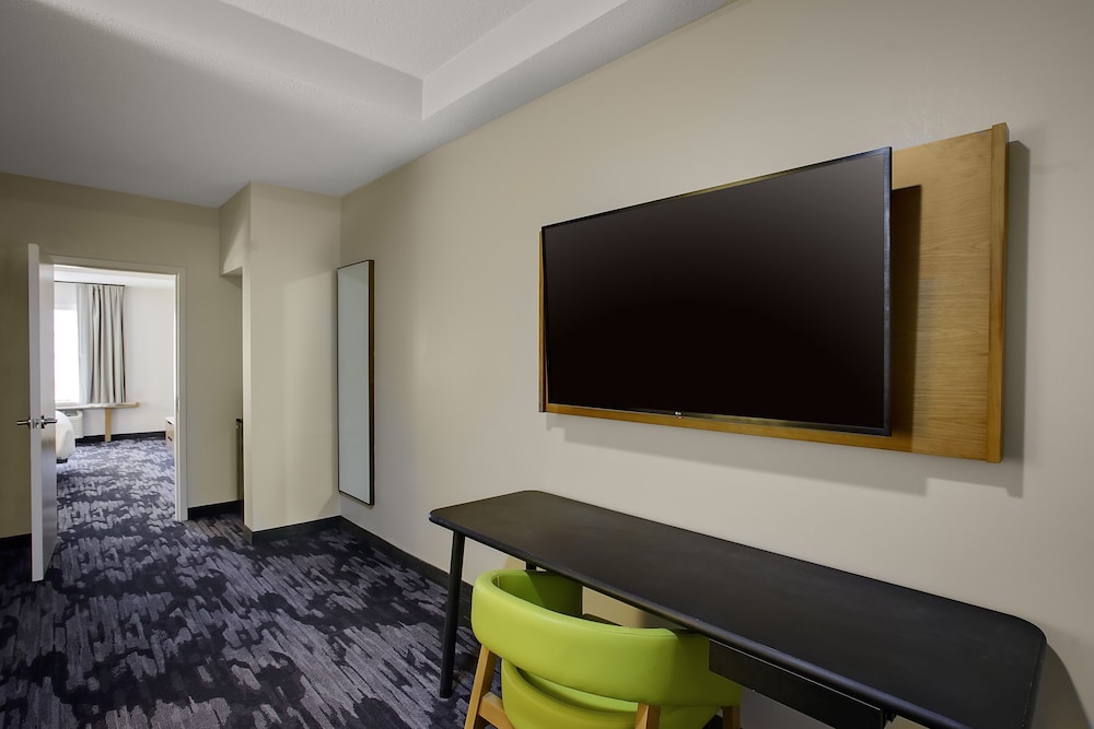 Country Inn and Suites By Carlson, Cortland, NY 39/48