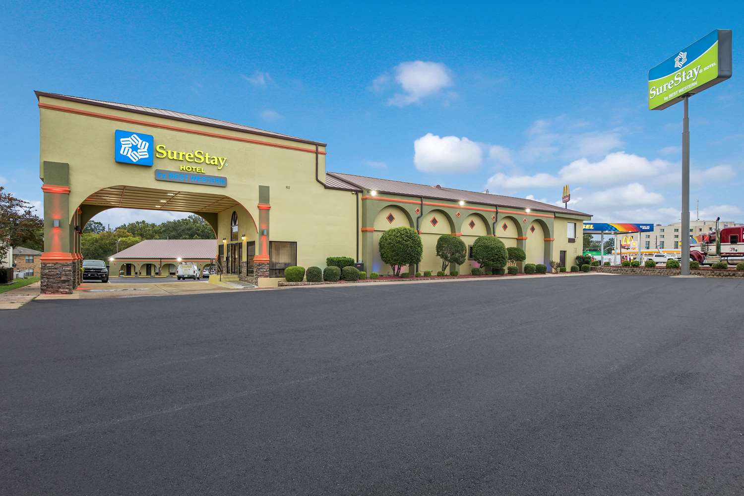 Surestay Hotel By Best Western Mt Pleasant 19/22