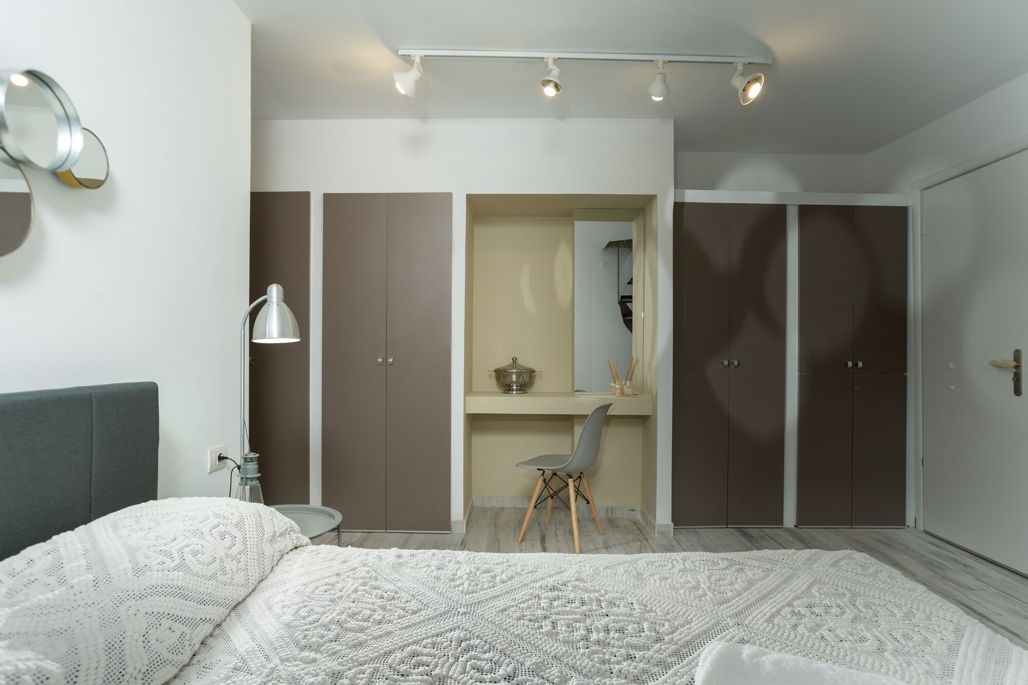 DELUXE, APARTMENT