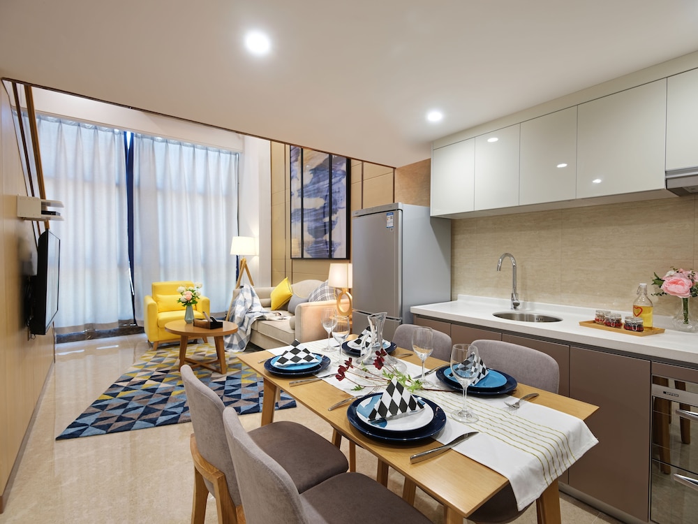 Royal Star Apartment Central City Branch 35/50